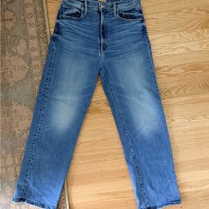 MOTHER The Rambler Zip Flood Jeans in Blue
